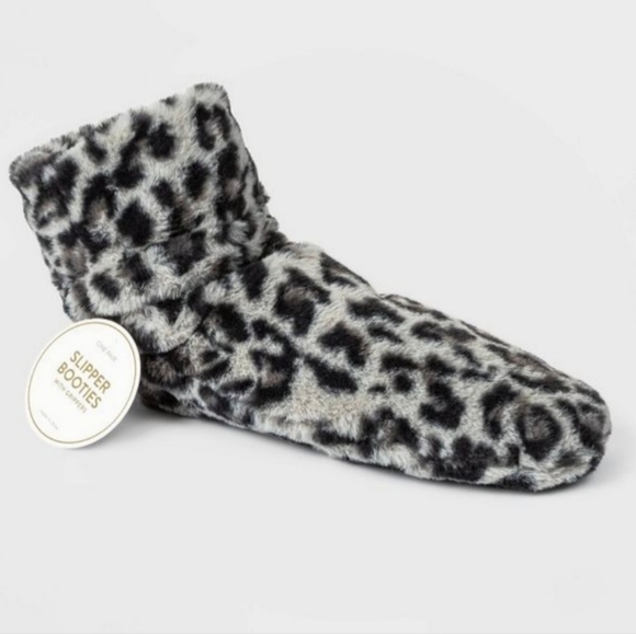 NWT Fuzzy Slippers - Picture 1 of 7